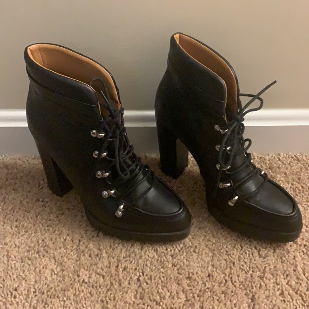 Report boots